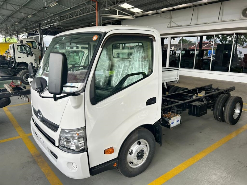 XZU710 Chassis & Cab